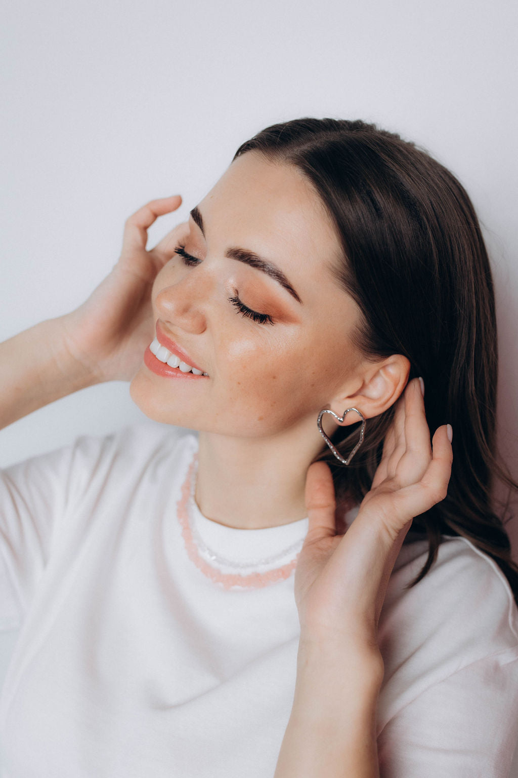 Lieli sudraba krāsas sirsniņu auskari