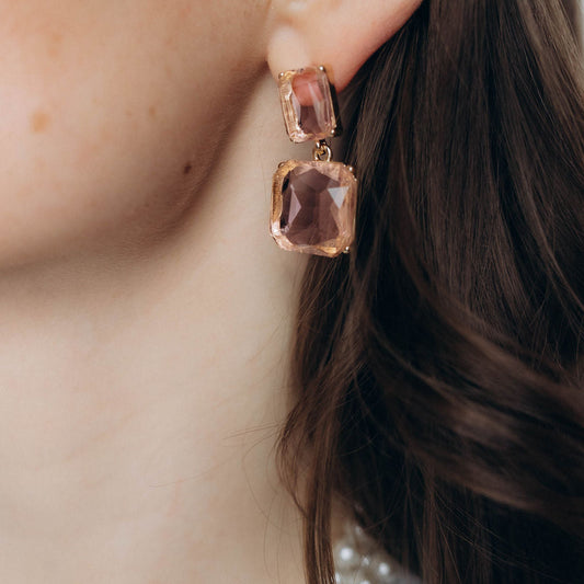 Rozā, stikla auskari