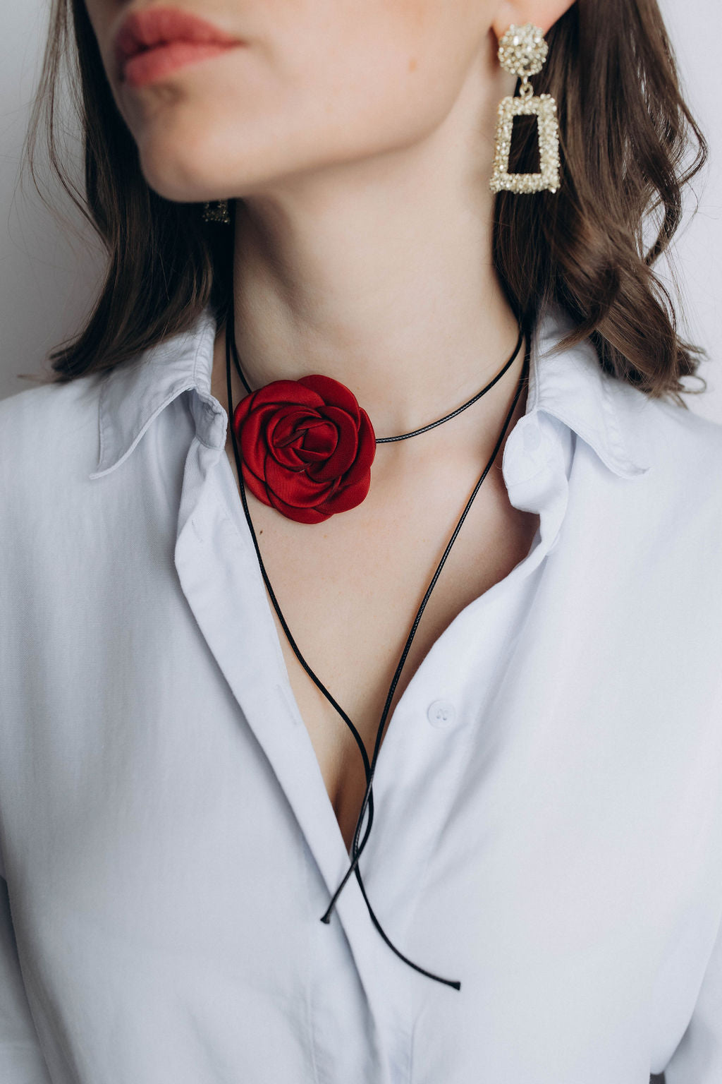 Ģeometriski auskari zelta krāsā