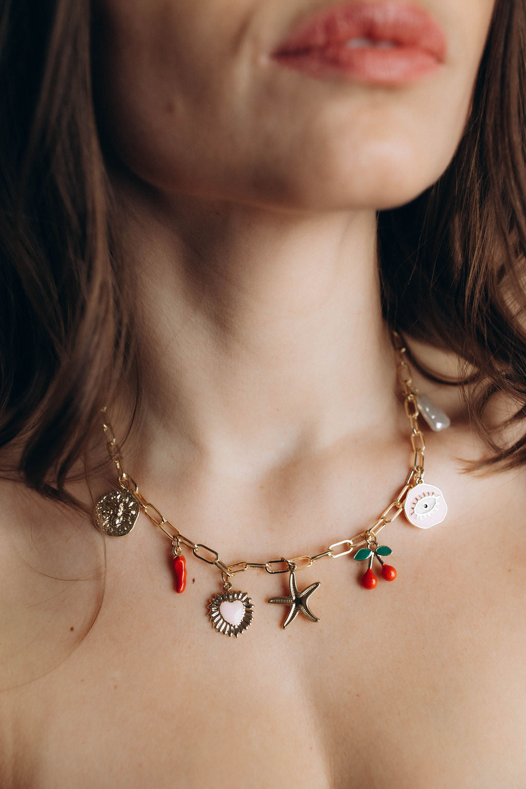 Rozā kulonu kaklarota