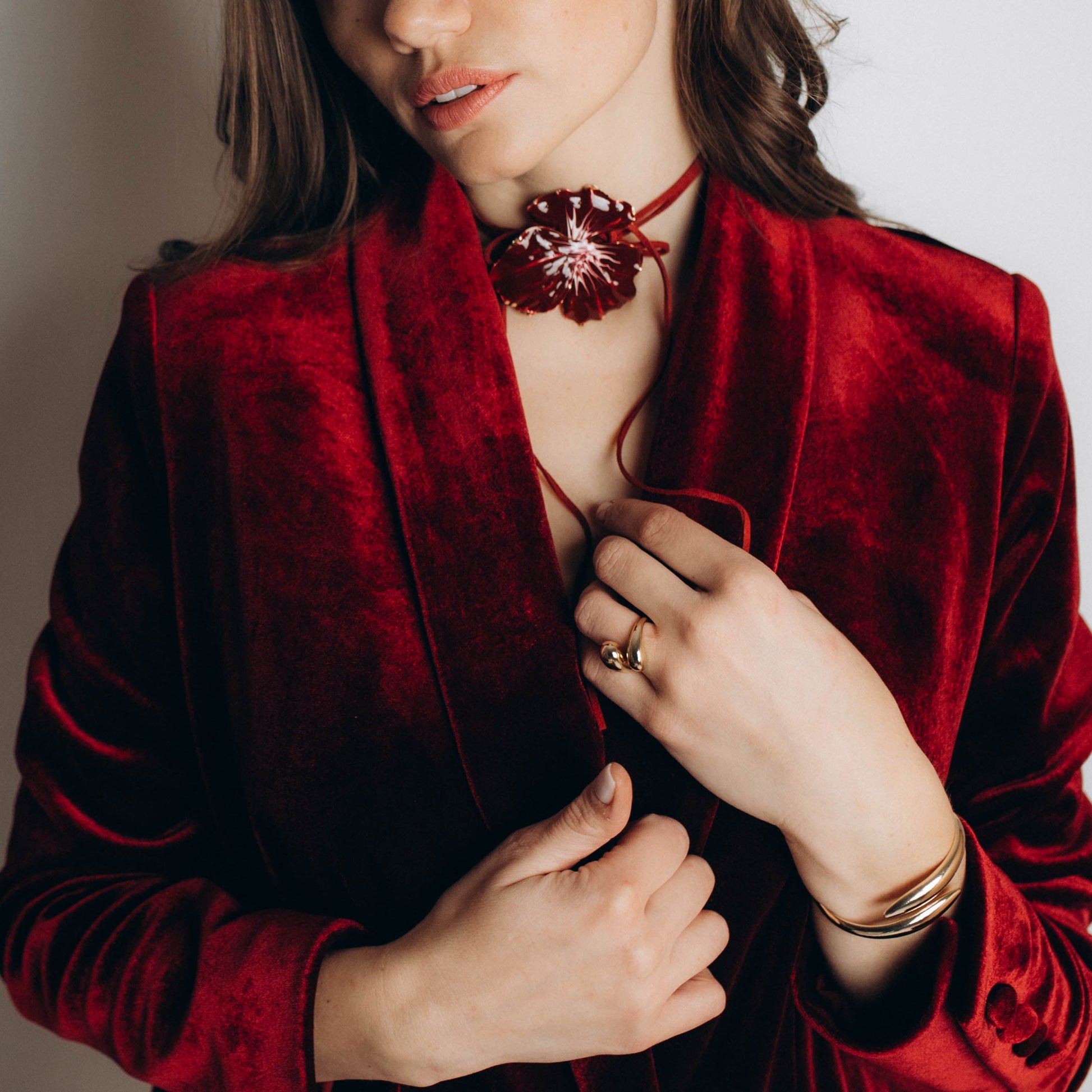 Čokers sieviešu - Meitene Zeltene Rotas