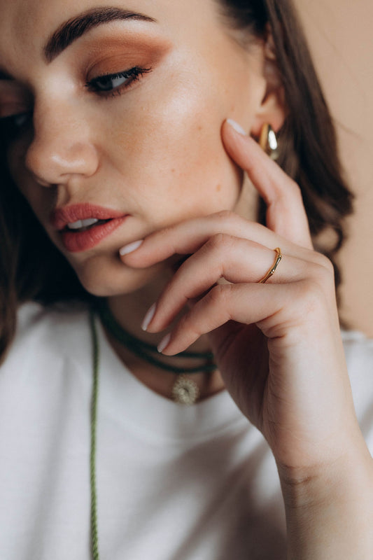 Smalks zelta krāsas gredzens