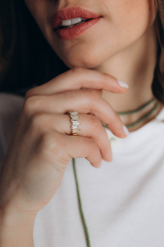 Gredzens ar mirdzumu