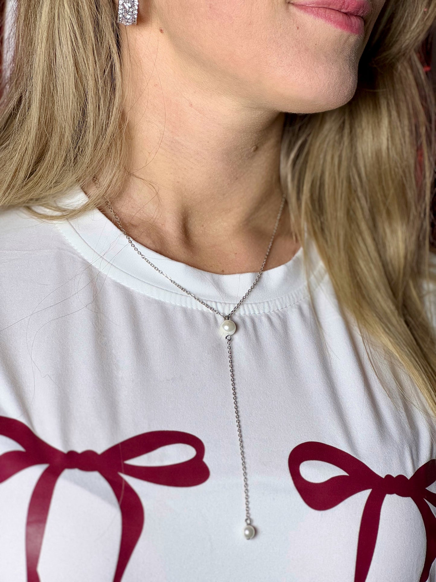 Sudraba krāsas ķēdīte ar pērlīti