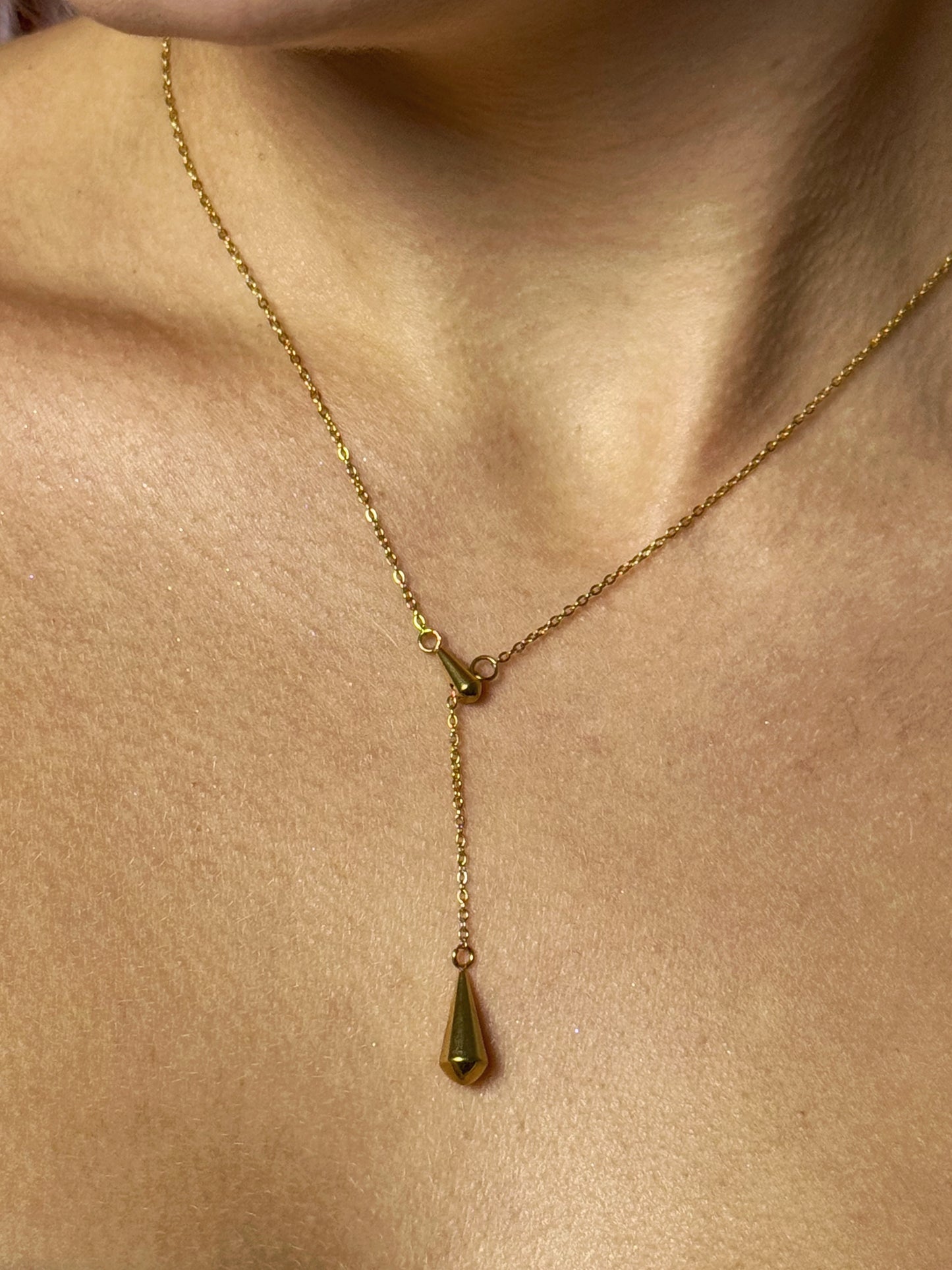 Zelta krāsas lāsītes ķēdīte