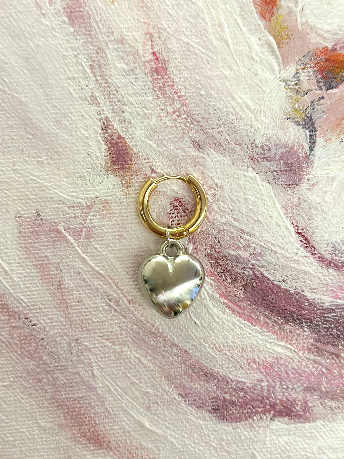 Sirsniņu auskari zelta un sudraba krāsā