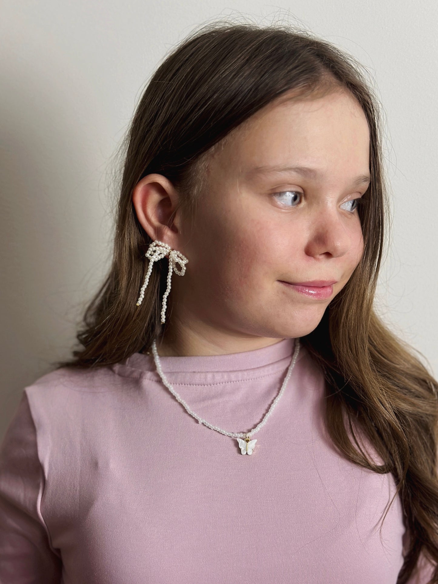 Pērlīšu bantīšu auskari