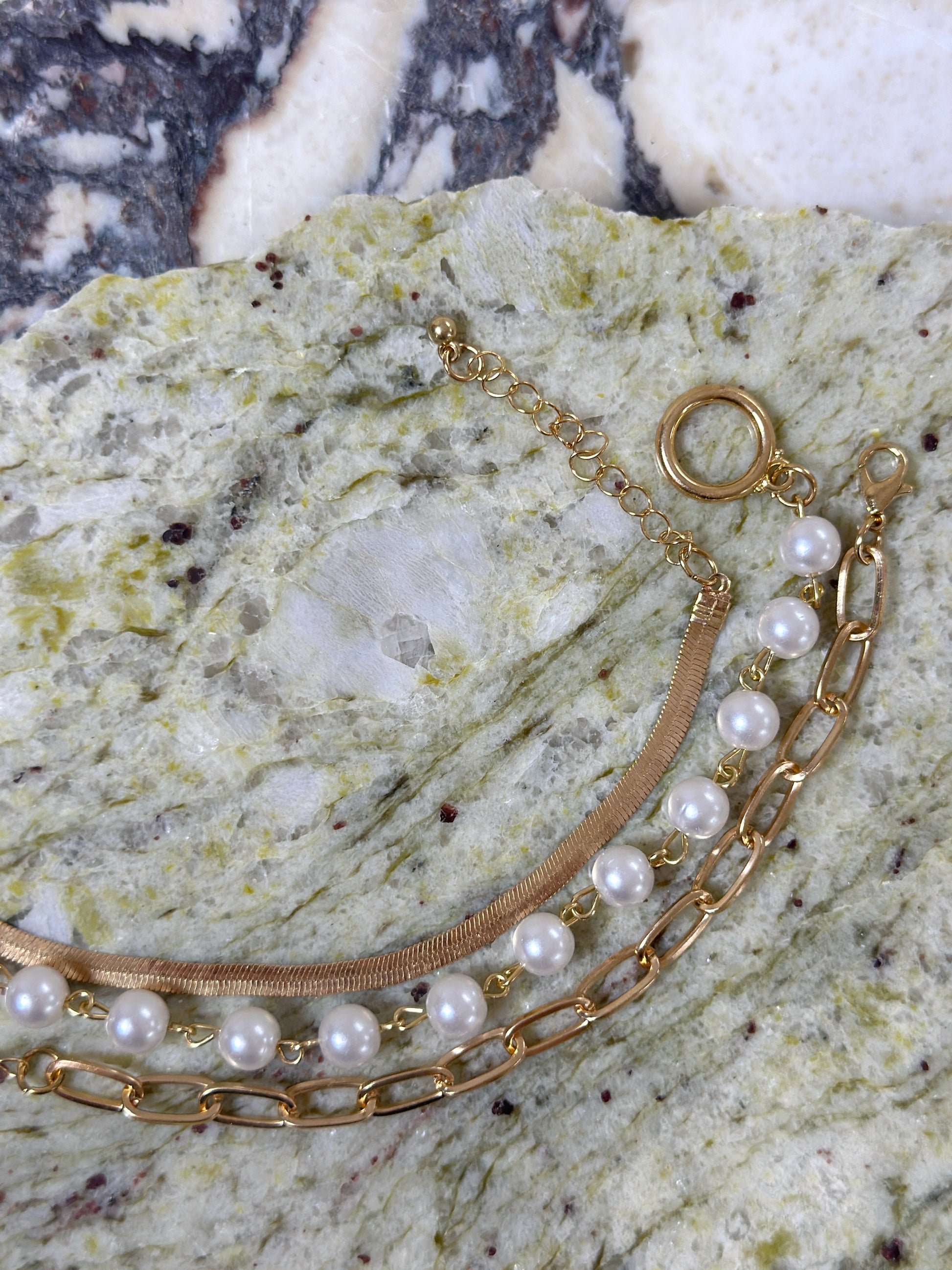 rokassprādzes pērļu bižutērija - Meitene Zeltene Rotas