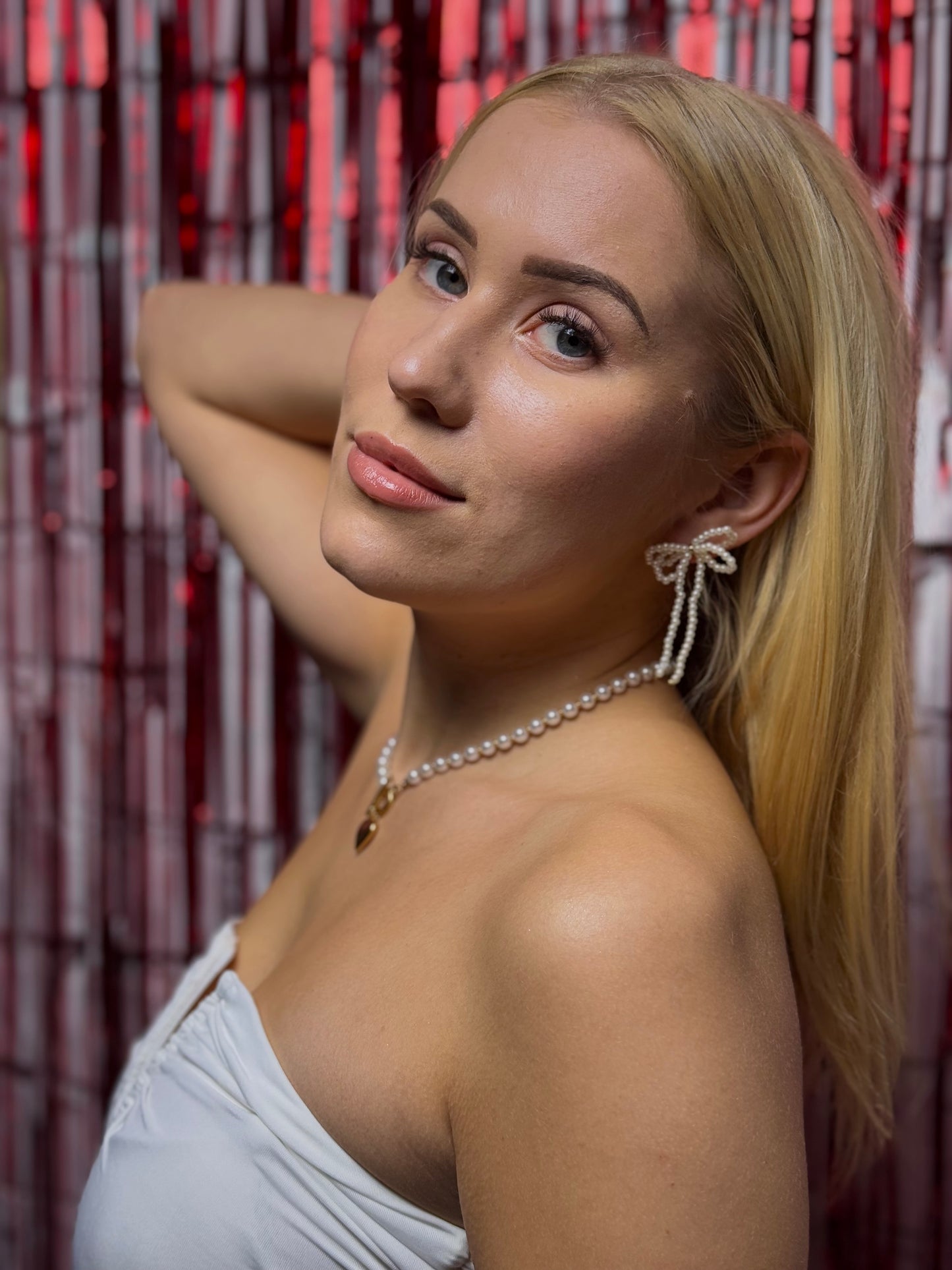 Pērlīšu kaklarota ar kulonu